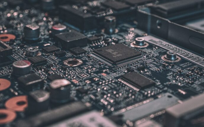 Carte de circuit imprimé électronique avec microprocesseur haute technologie pour l'IoT et les systèmes robotiques